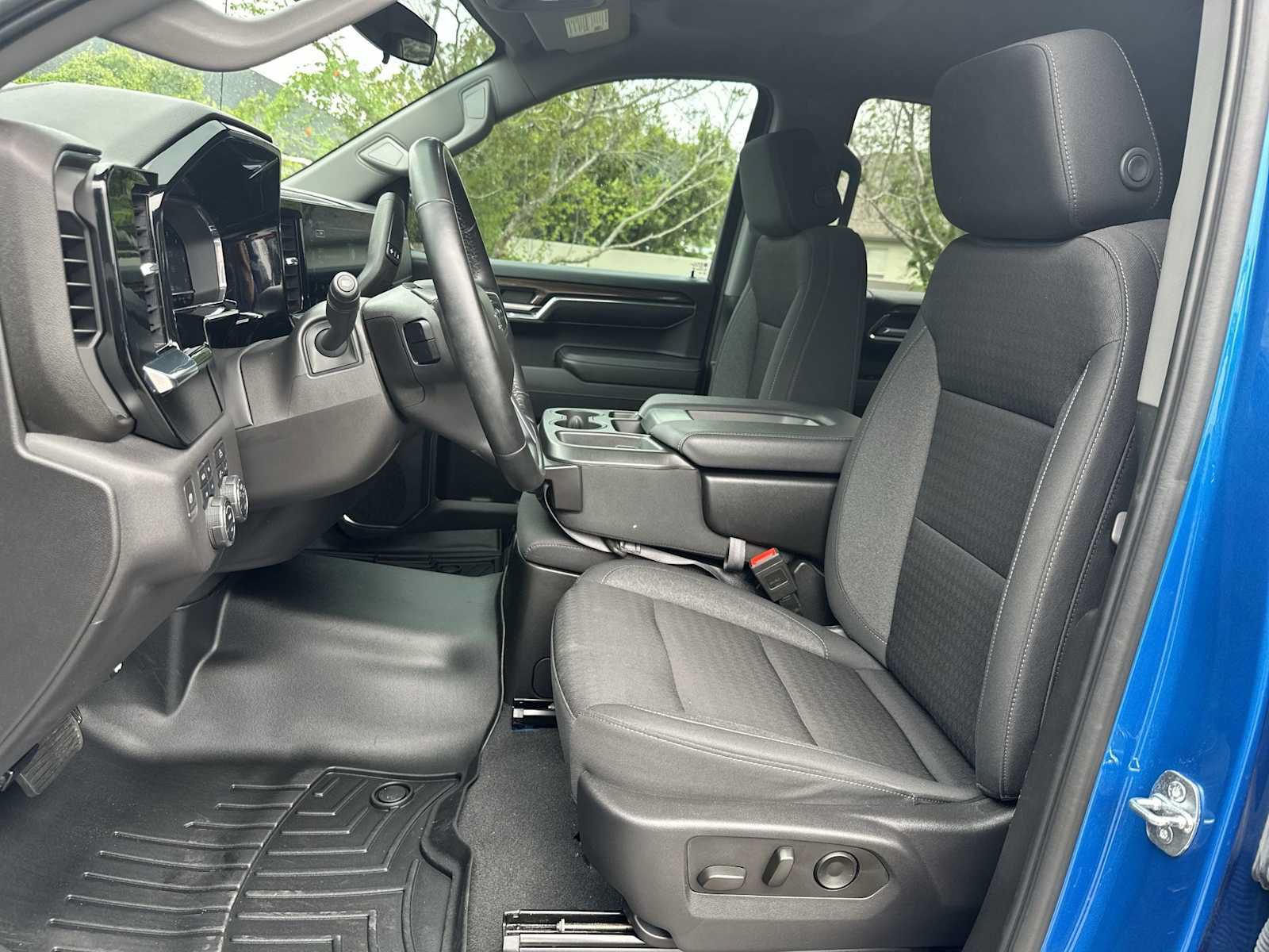 Certified 2023 Chevrolet Silverado 1500 RST w/ Z71 Off-Road Package AWD/4WD image 20