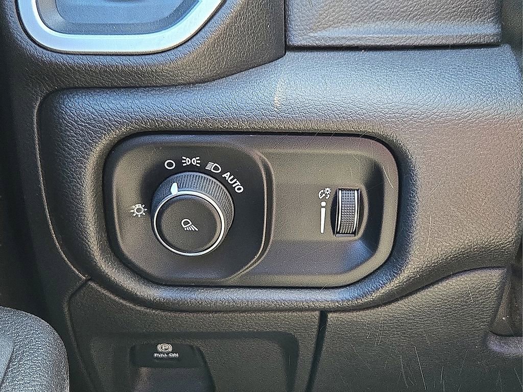 Used 2023 RAM 1500 Lone Star image 24