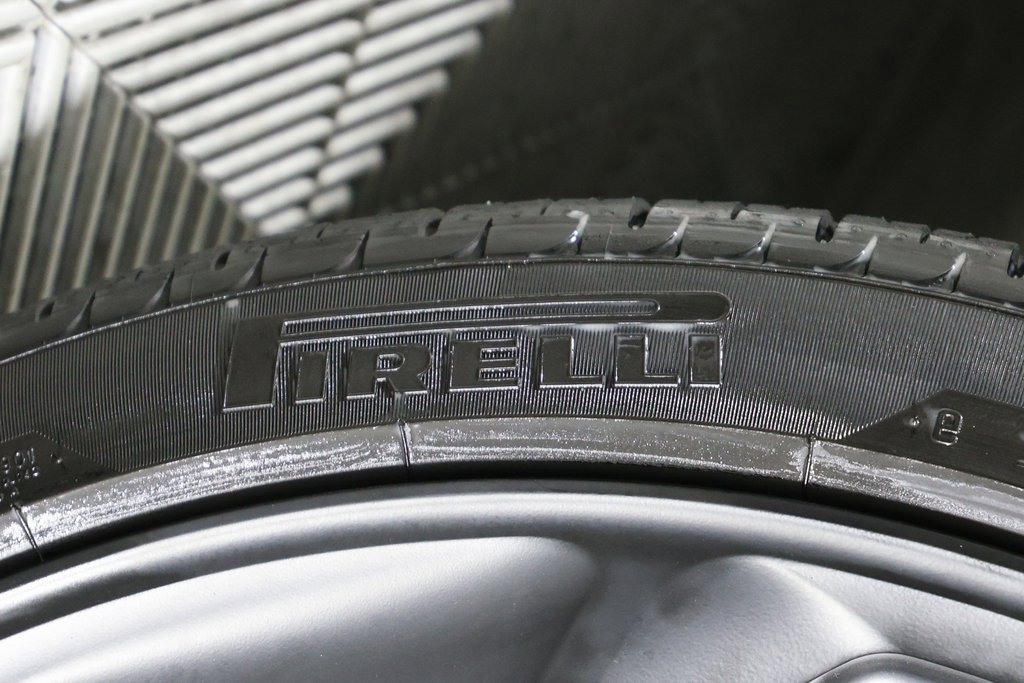 Used 2025 Land Rover Range Rover SE image 47