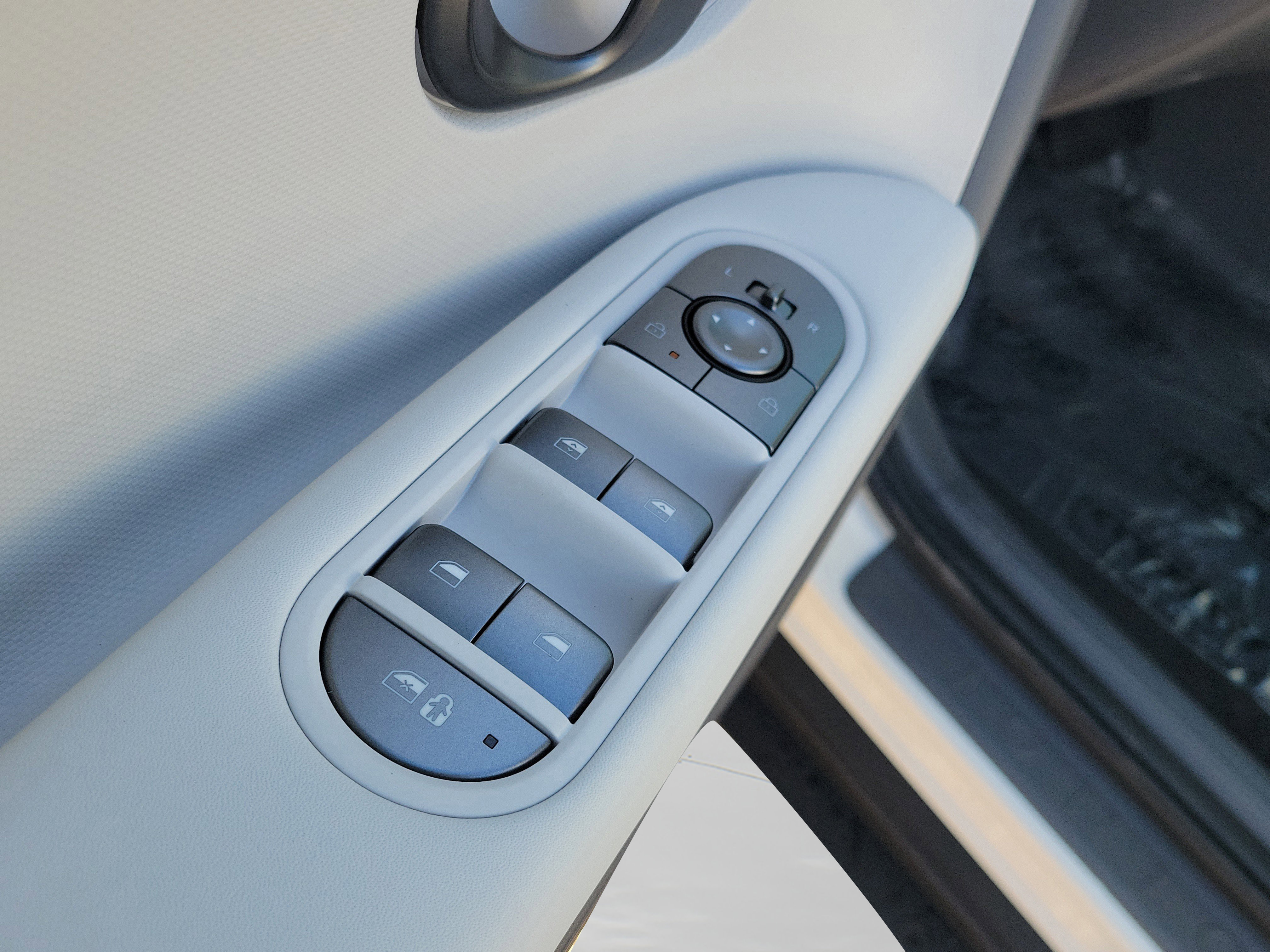 New 2026 Hyundai Ioniq 5 SEL image 28