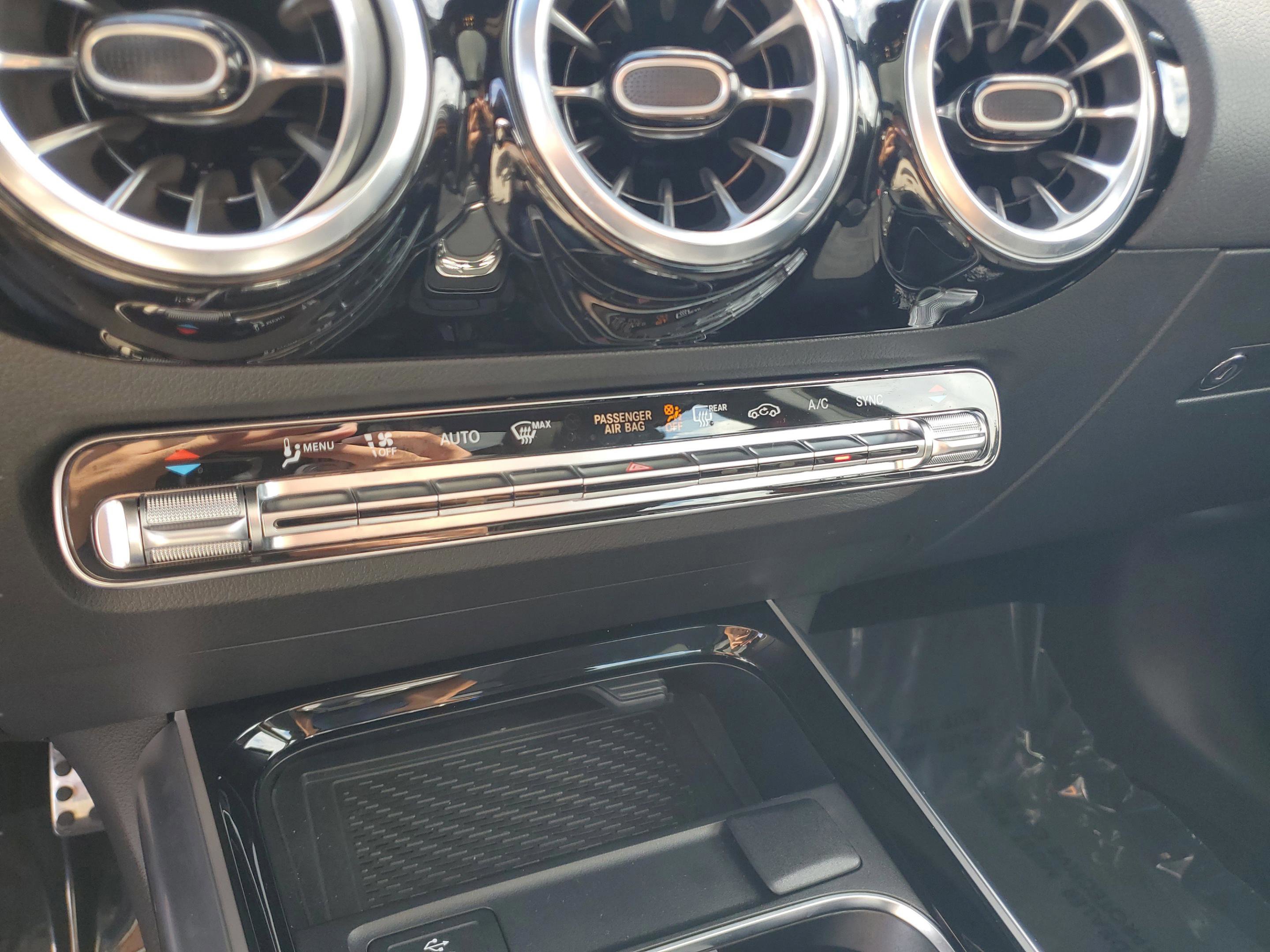 Certified 2025 Mercedes-Benz GLA 35 AMG 4MATIC image 29