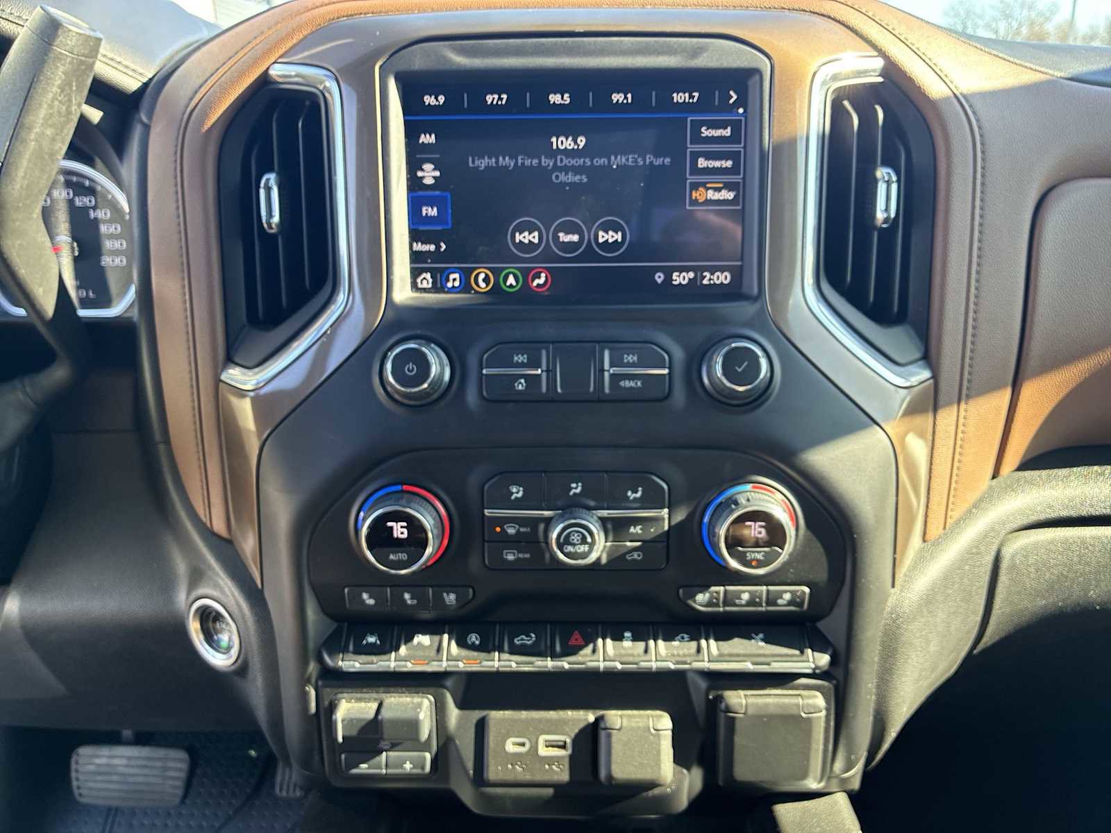 Used 2021 Chevrolet Silverado 1500 High Country image 13