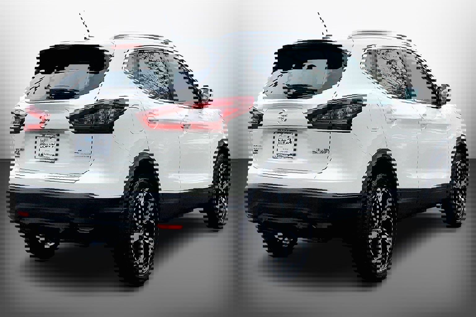 Used 2022 Nissan Rogue Sport SL image 14