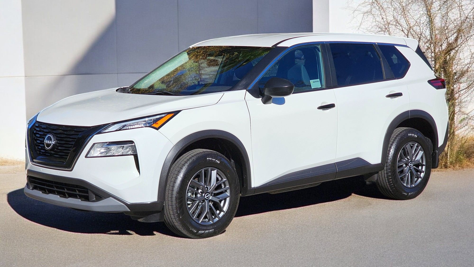 Used 2023 Nissan Rogue S FWD image 7