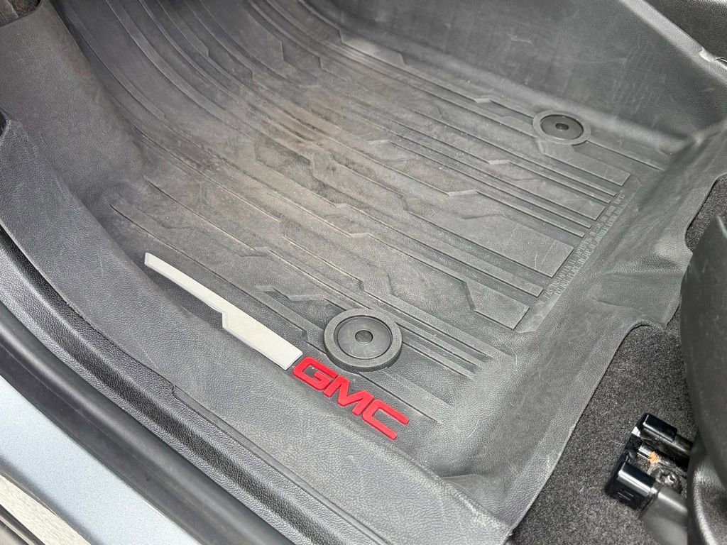 Used 2023 GMC Acadia SLE w/ Driver Convenience Package image 27