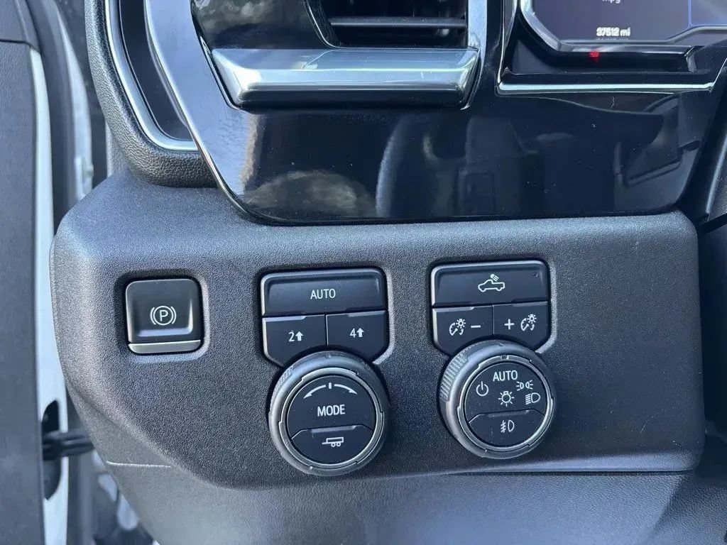 Used 2023 Chevrolet Silverado 1500 RST w/ Protection Package AWD/4WD image 14