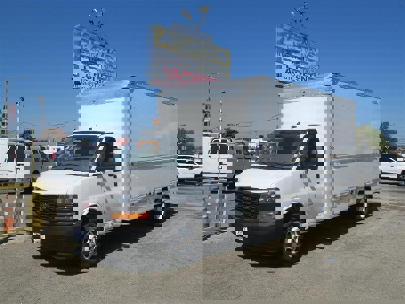 Used 2021 GMC Savana 3500 Extended w/ Power Convenience Package image 1