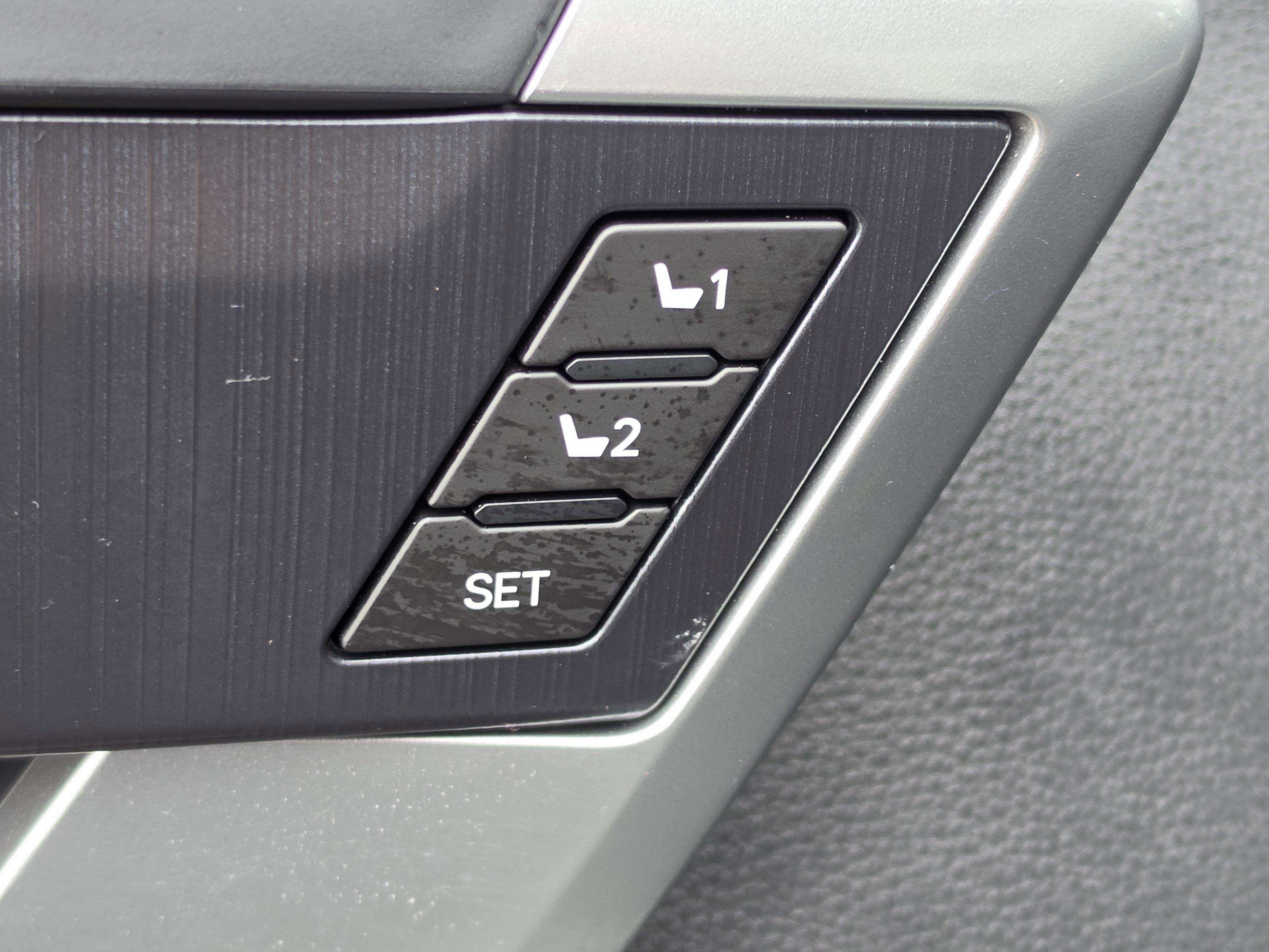 Used 2024 Toyota Tundra Platinum AWD/4WD image 14