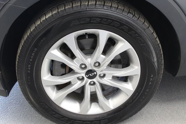 Used 2022 Kia Telluride LX AWD/4WD image 6