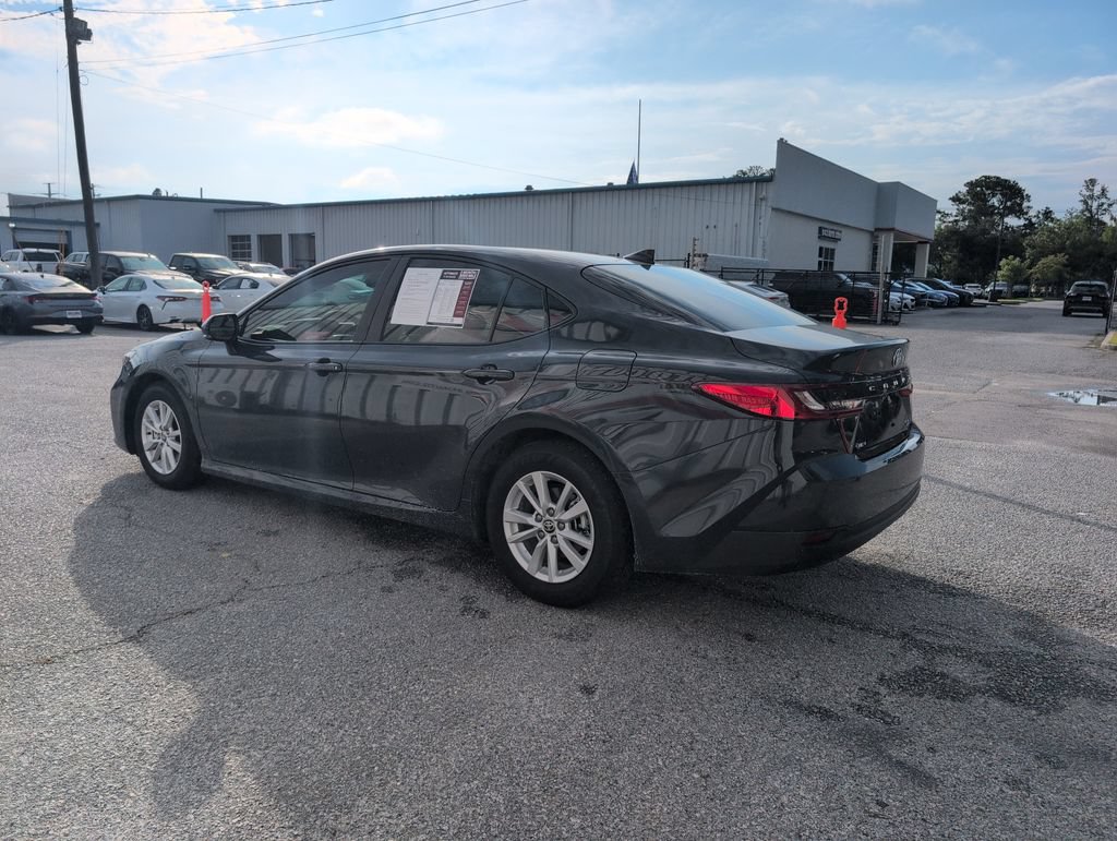 Used 2026 Toyota Camry LE FWD image 6