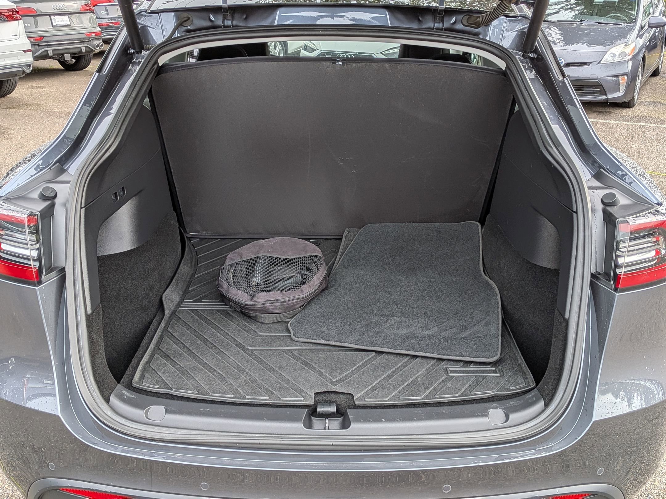 Used 2021 Tesla Model Y Long Range image 24