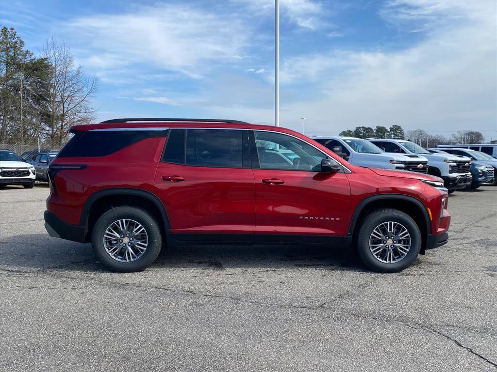 New 2026 Chevrolet Traverse LT w/ Driver Confidence Package image 2