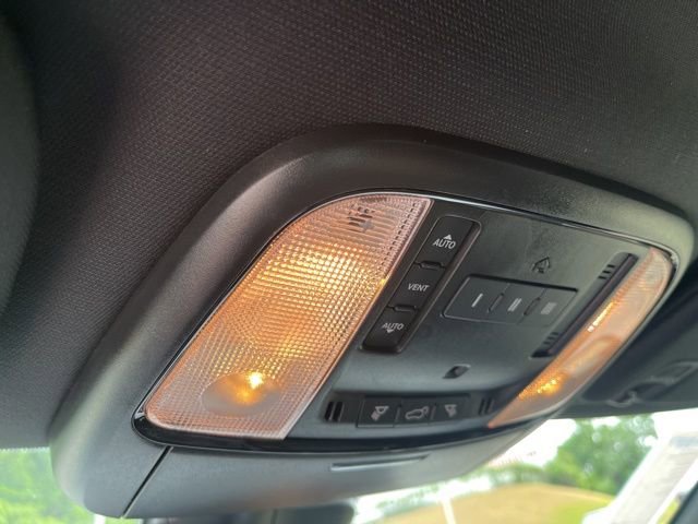 Used 2024 Dodge Durango R/T RWD image 32