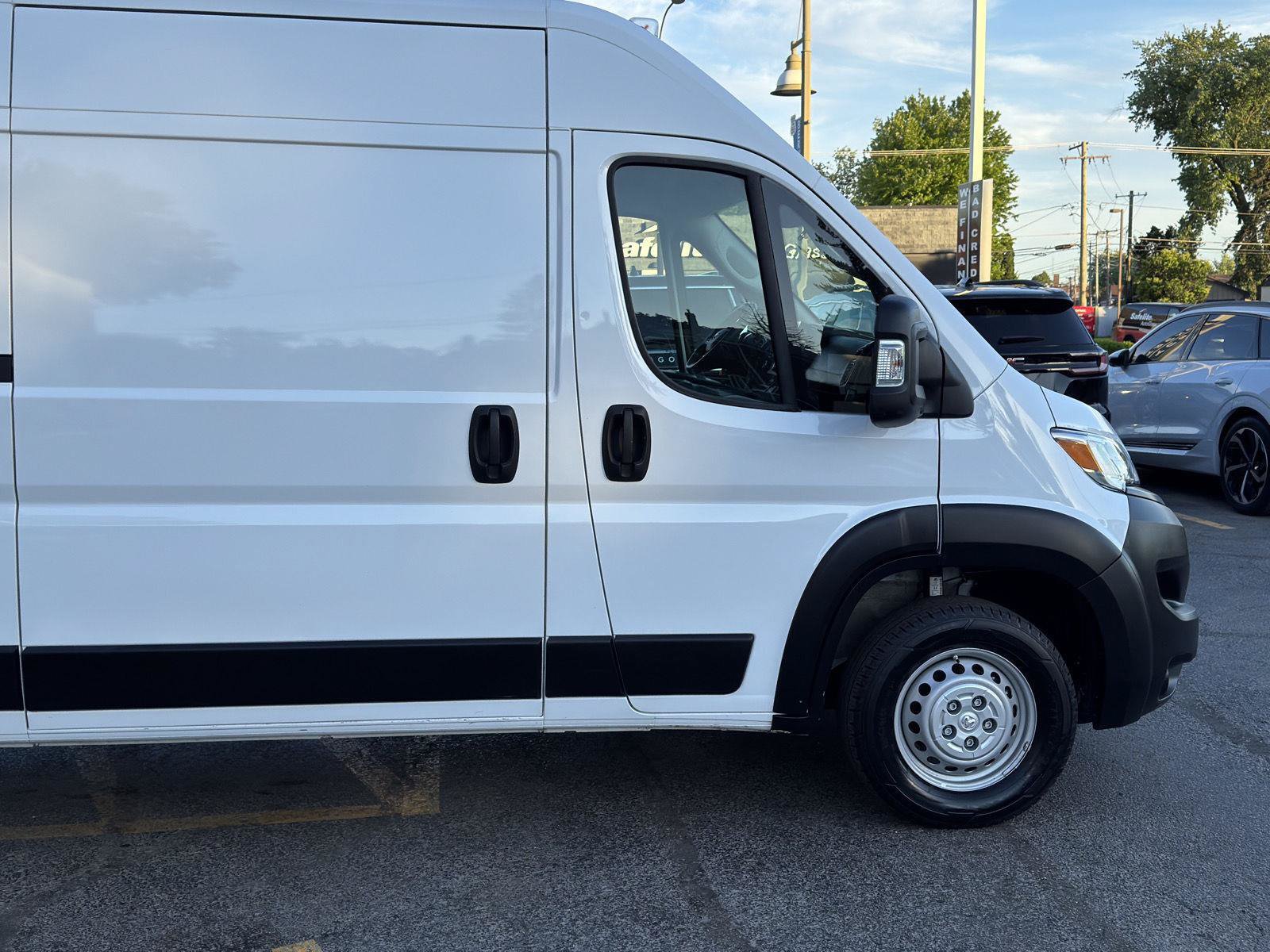 Used 2025 RAM ProMaster 2500 w/ Convenience Group FWD image 12