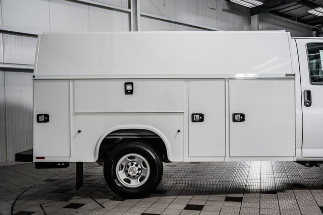 New 2025 Chevrolet Express 3500 w/ Power Convenience Package RWD image 16