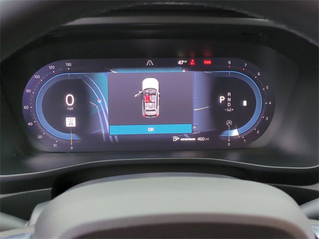 Used 2025 Volvo XC40 B5 Plus image 14