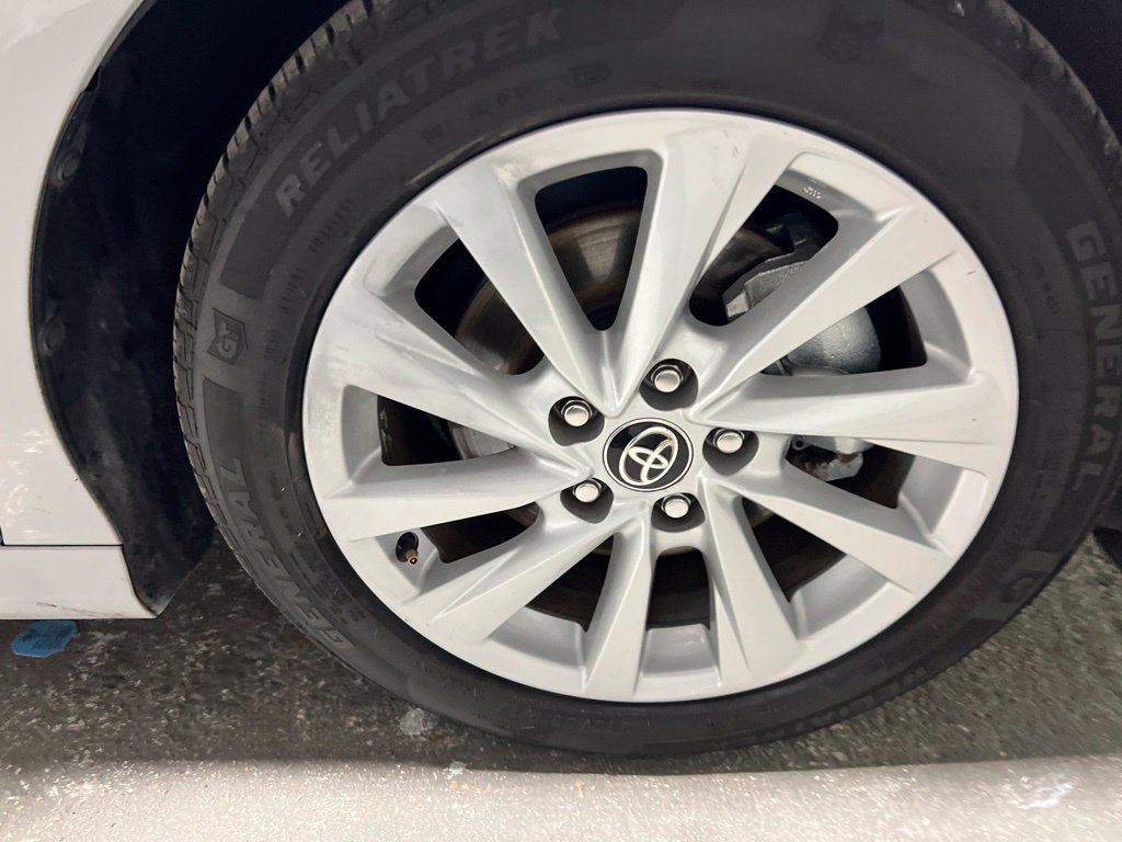 Used 2024 Toyota Camry LE FWD image 40