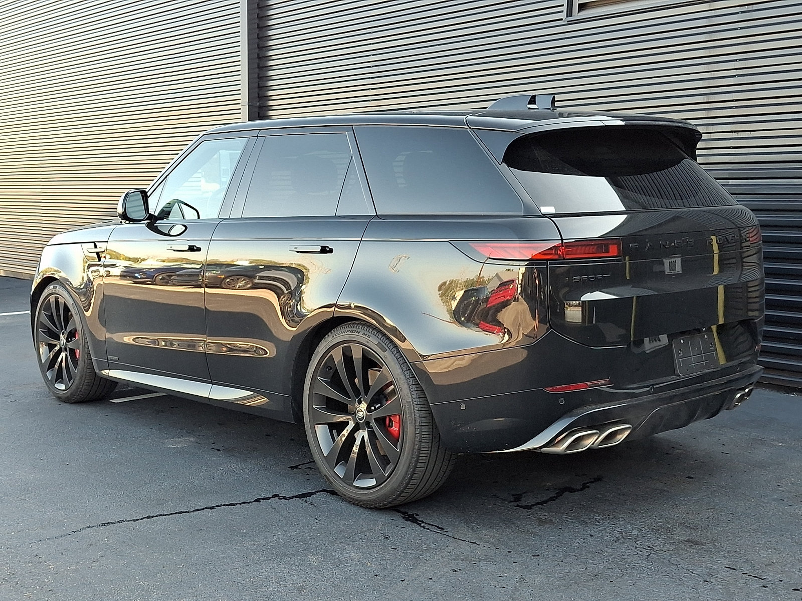 Used 2025 Land Rover Range Rover Sport Autobiography AWD/4WD image 3