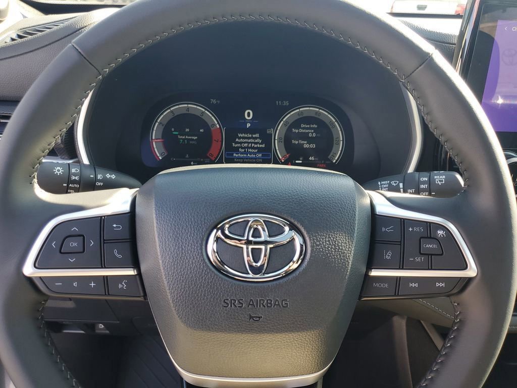 New 2026 Toyota Highlander XSE image 25