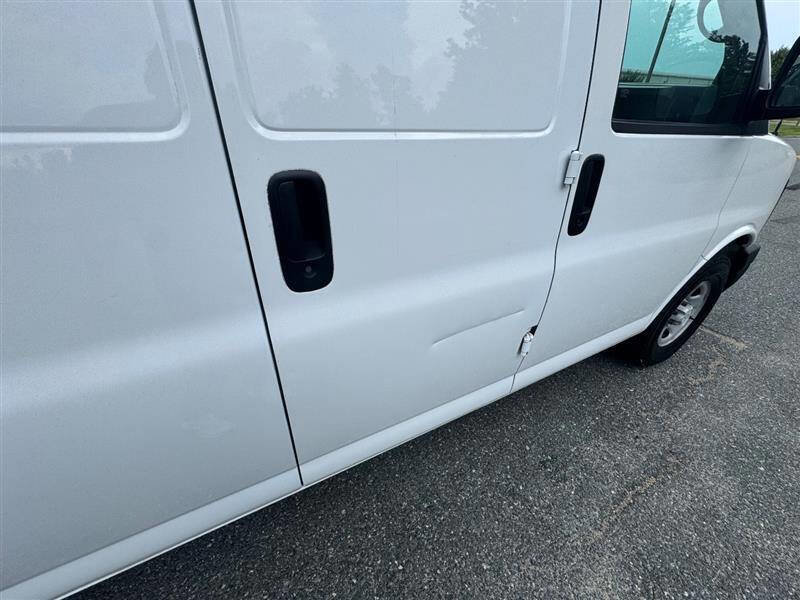 Used 2007 Chevrolet Express 1500 image 15