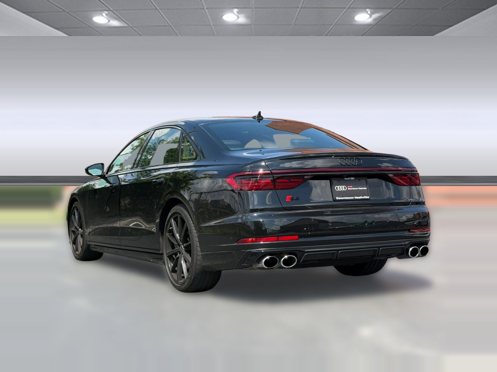 Used 2023 Audi S8 AWD/4WD image 3
