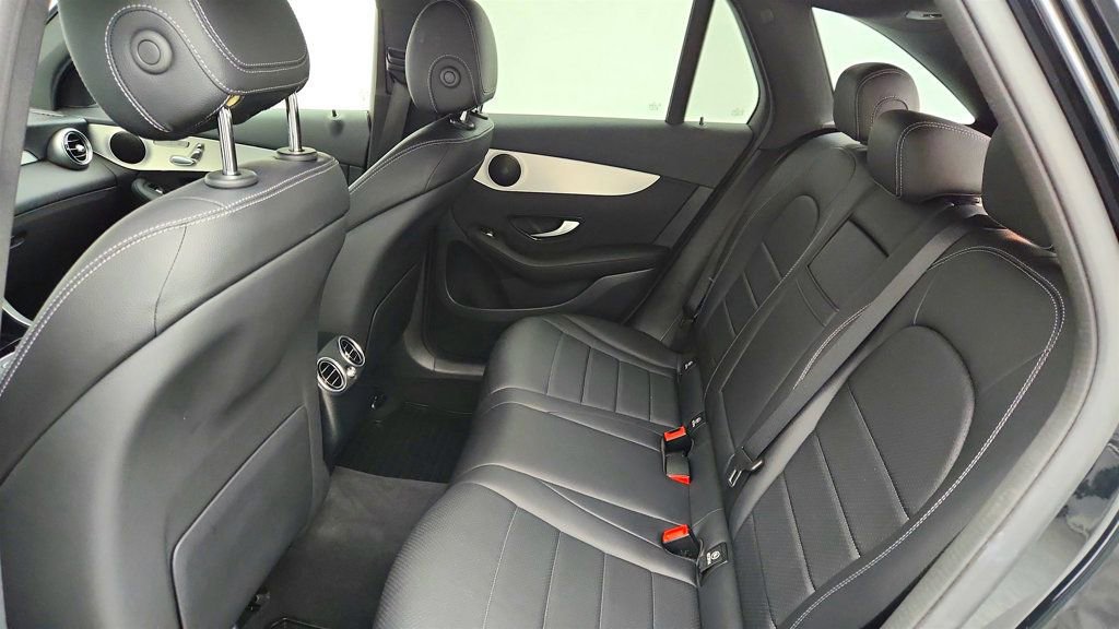 Used 2022 Mercedes-Benz GLC 300 image 19
