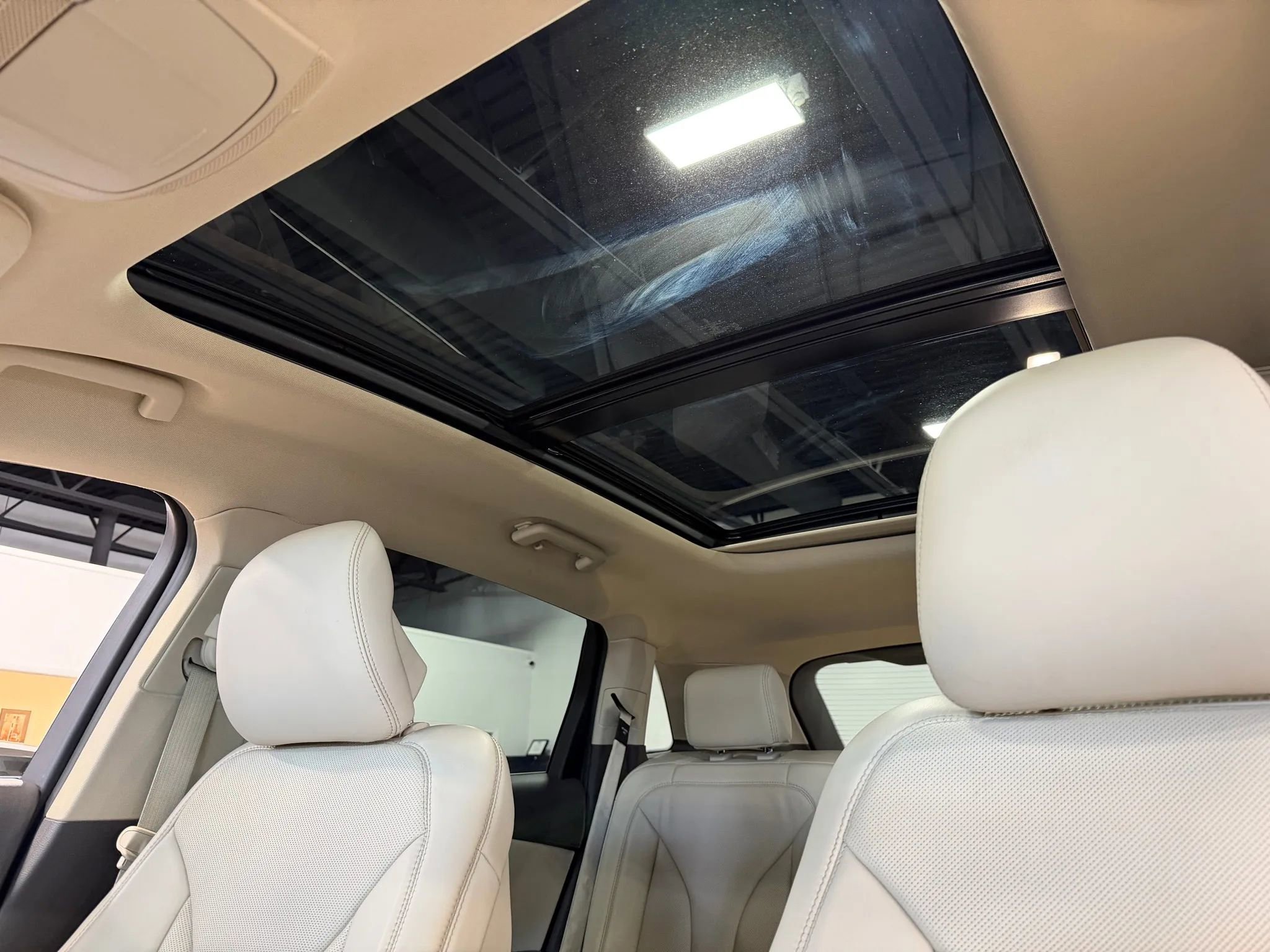 Used 2016 Lincoln MKX Reserve w/ Technology Package image 24