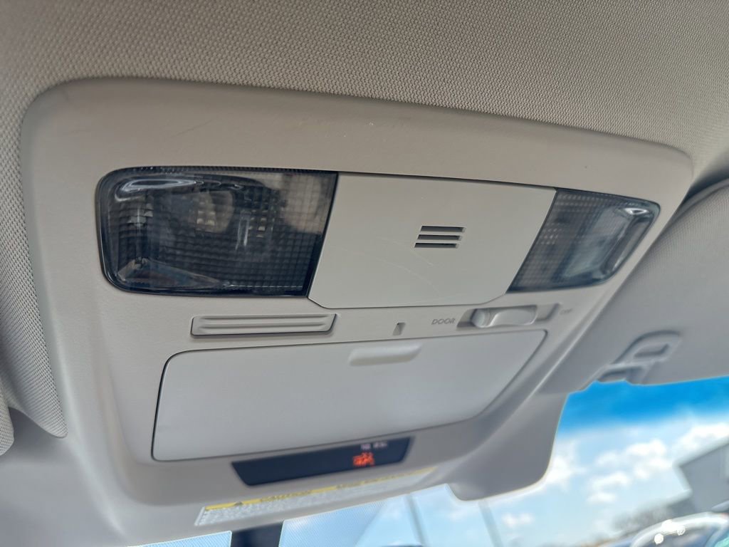 Used 2019 Subaru Outback 2.5i AWD/4WD image 22