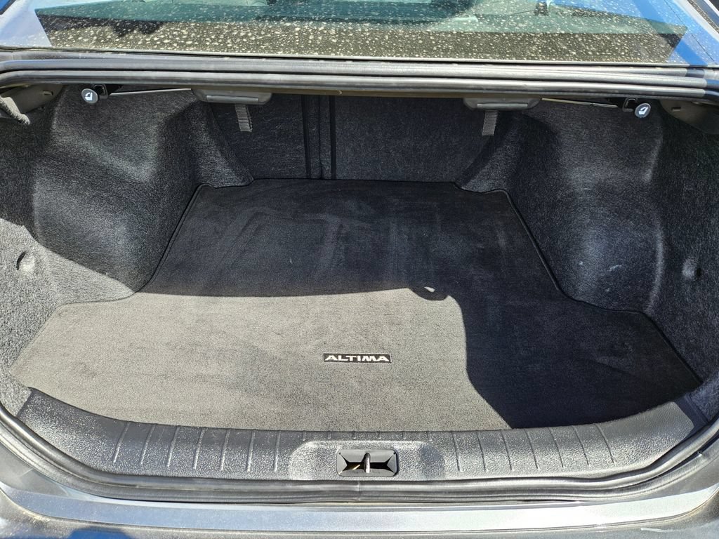 Used 2024 Nissan Altima 2.5 SV FWD image 11