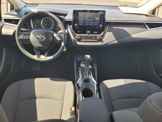 Used 2022 Toyota Corolla LE FWD image 16