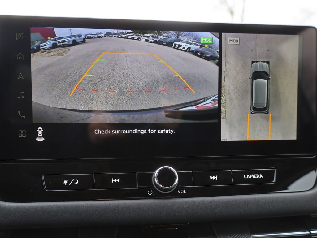 New 2025 Mitsubishi Outlander SE image 49