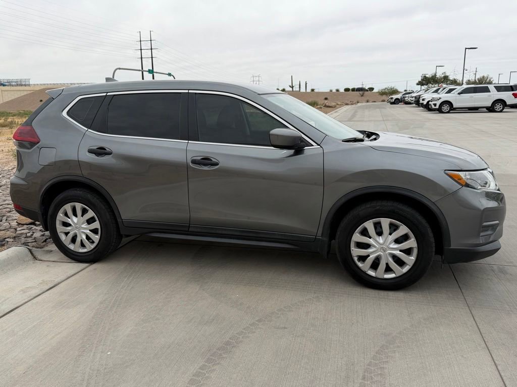 Used 2020 Nissan Rogue S FWD image 3