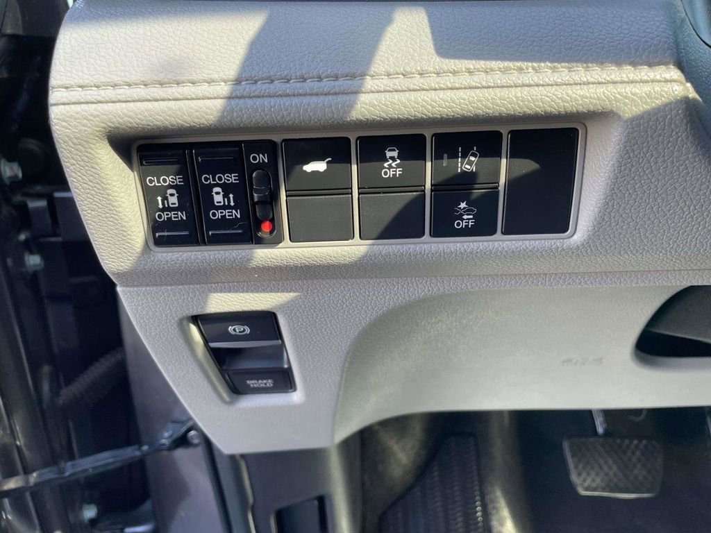 Used 2018 Honda Odyssey EX-L image 26