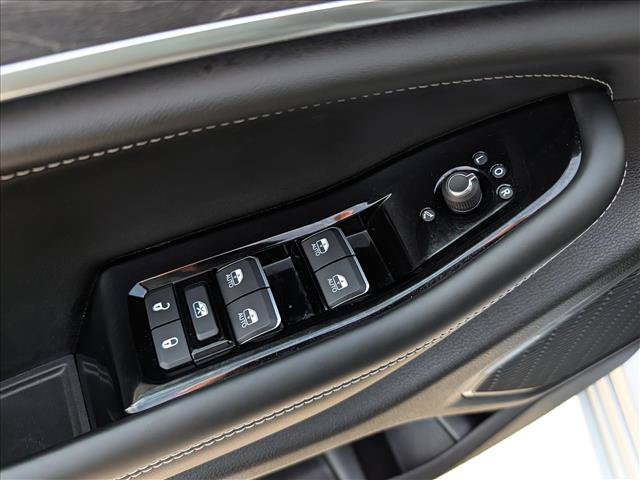 Used 2025 Jeep Grand Cherokee L Overland w/ Luxury Tech Group IV AWD/4WD image 37