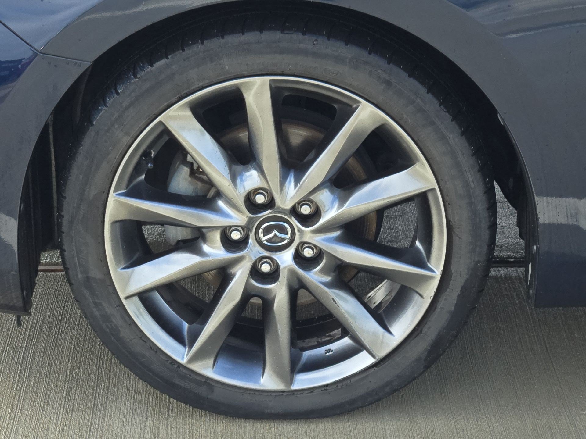 Used 2018 MAZDA MAZDA3 Grand Touring FWD image 11