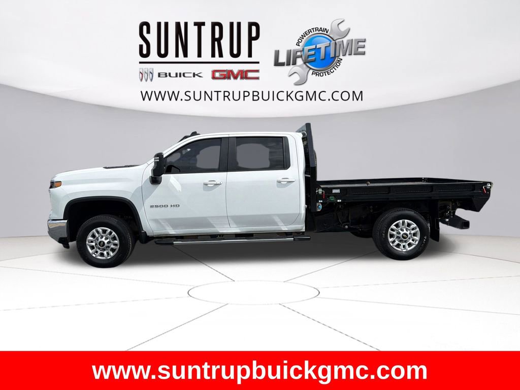 Used 2024 Chevrolet Silverado 2500 LT w/ Convenience Package image 2