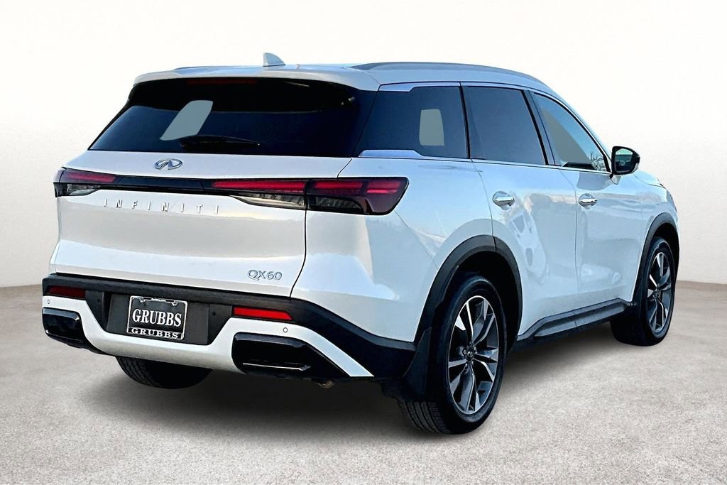 Certified 2025 INFINITI QX60 Luxe image 2