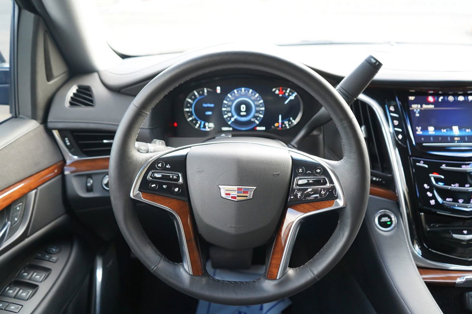 Used 2016 Cadillac Escalade 2WD image 13