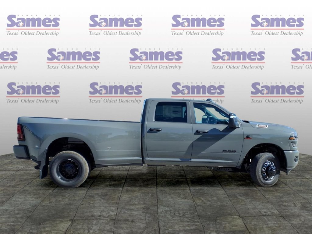 New 2027 RAM 3500 Big Horn AWD/4WD image 4