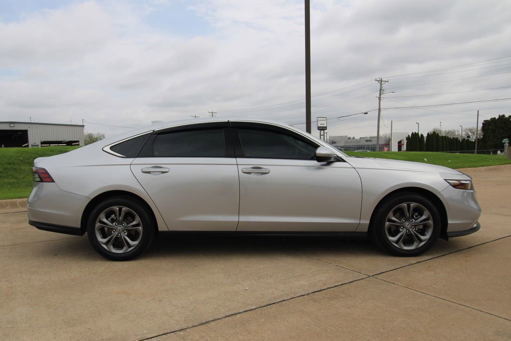 Used 2024 Honda Accord EX image 4