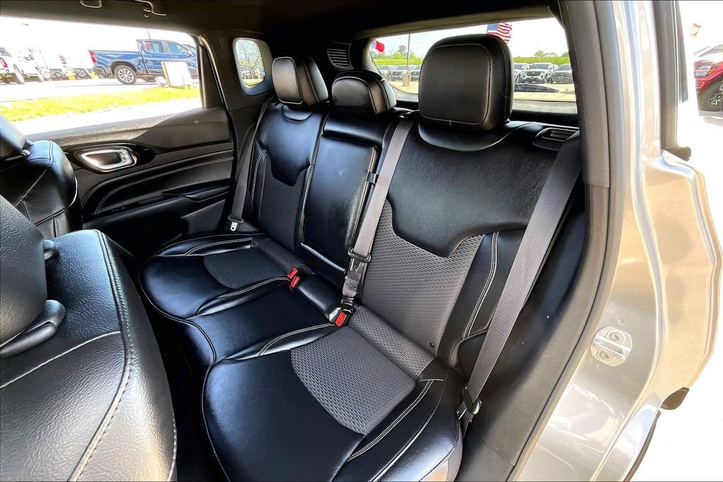 Used 2023 Jeep Compass Altitude image 18