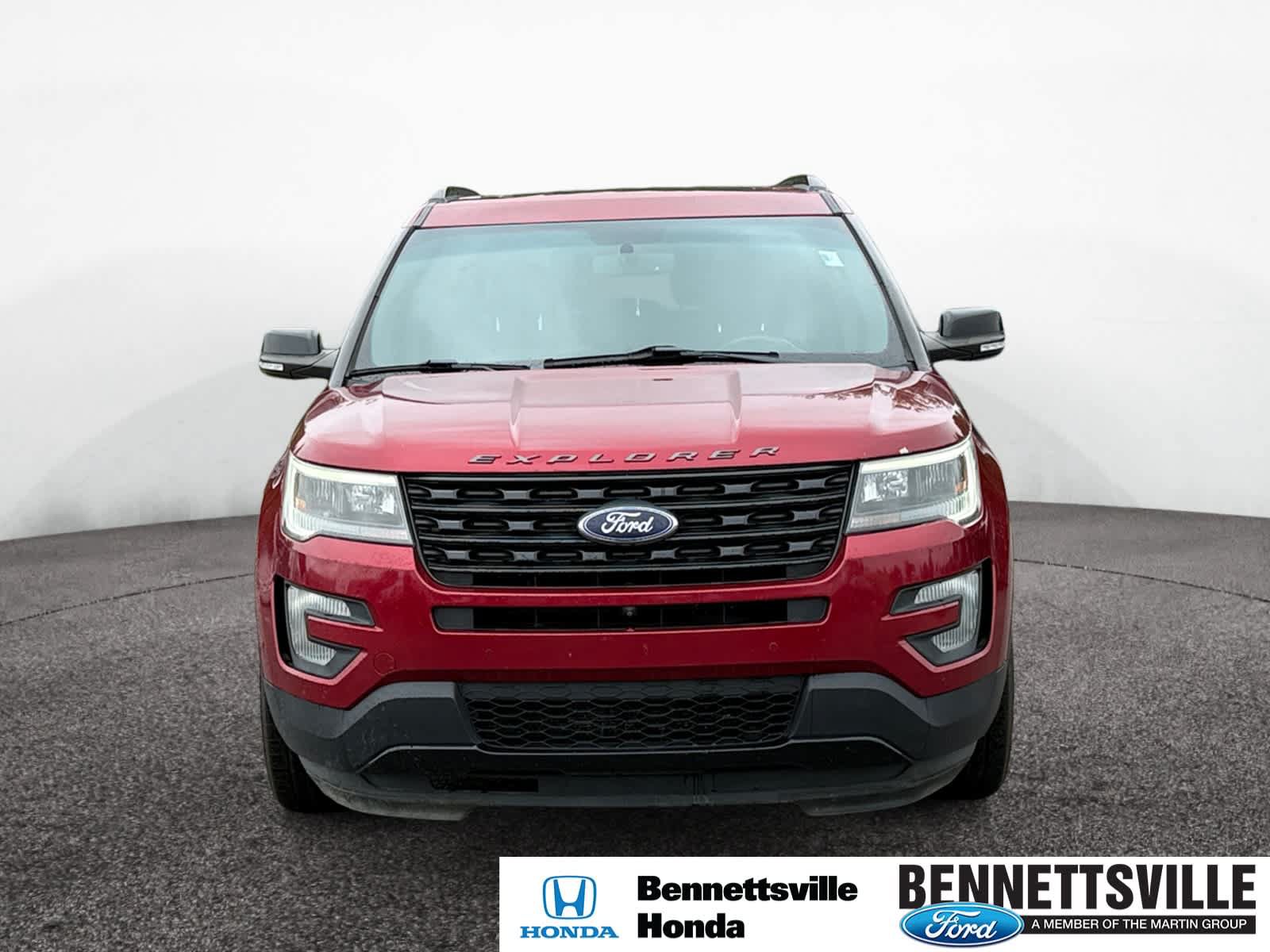 Used 2016 Ford Explorer Sport w/ Equipment Group 401A AWD/4WD image 9