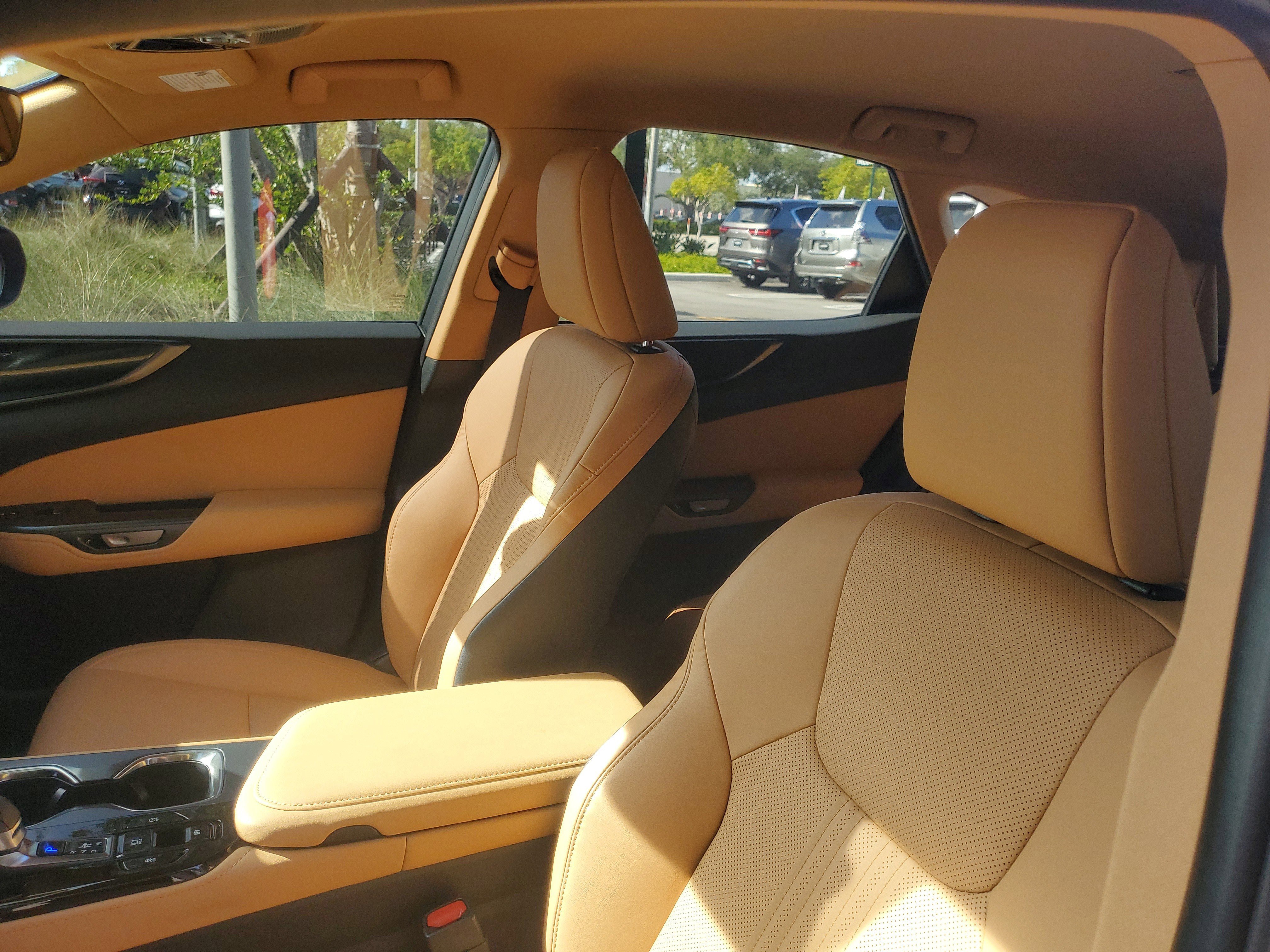 Certified 2025 Lexus NX 250 FWD image 18