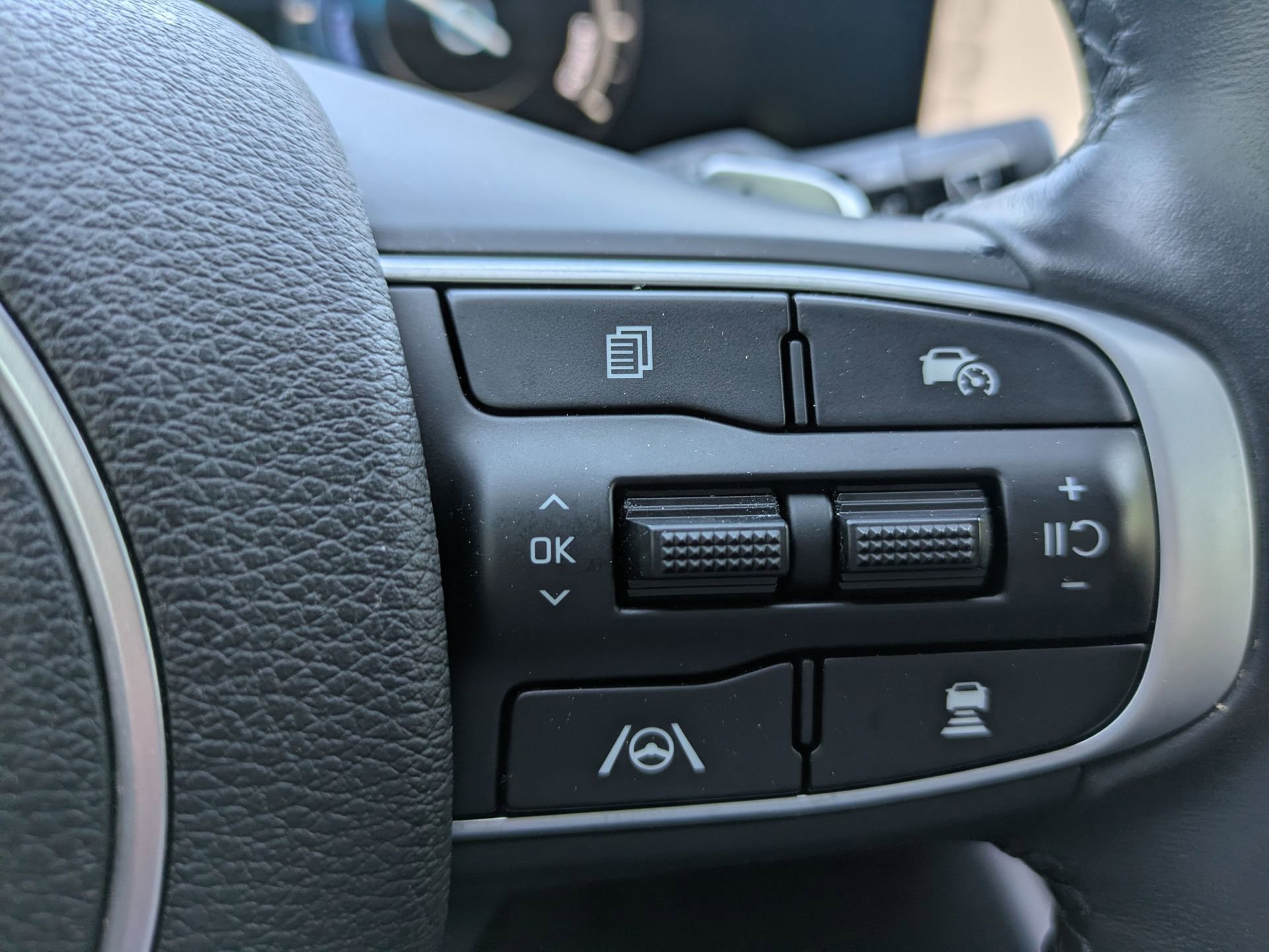 Used 2023 Kia Sportage SX Prestige image 32