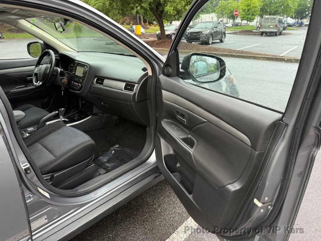 Used 2017 Mitsubishi Outlander ES FWD image 13