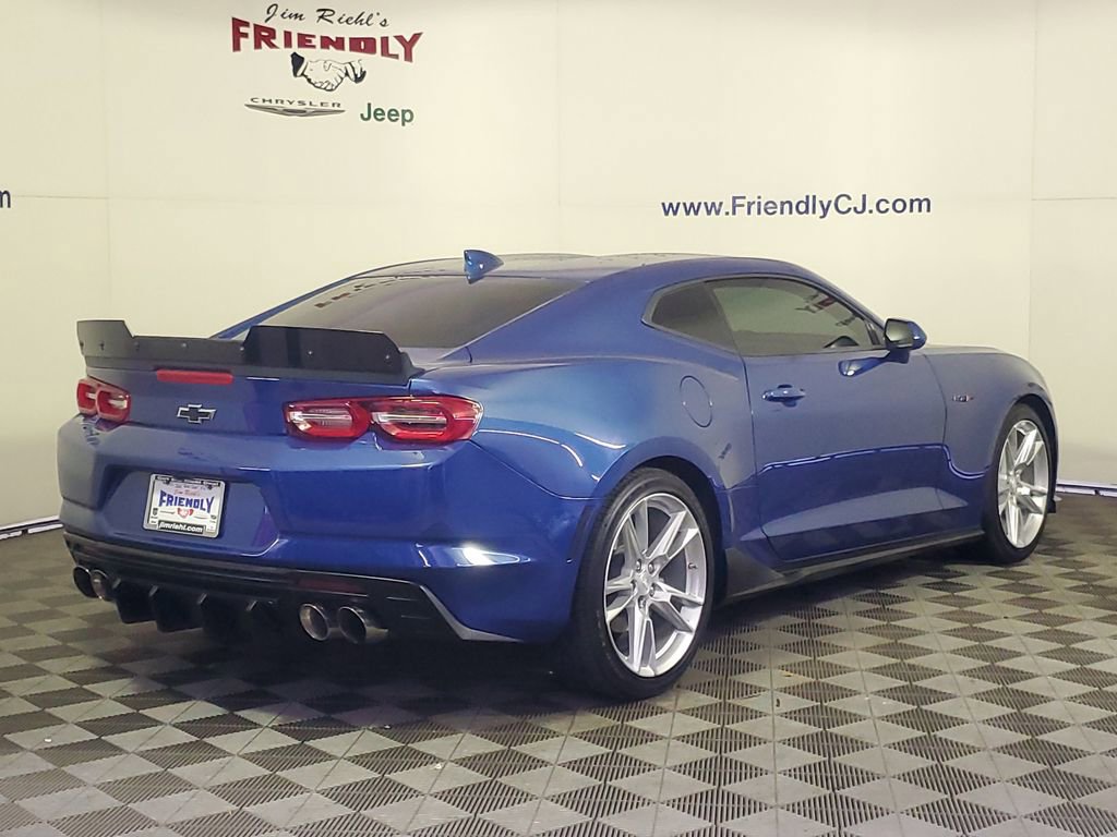 Used 2020 Chevrolet Camaro LT w/ Technology Package image 3