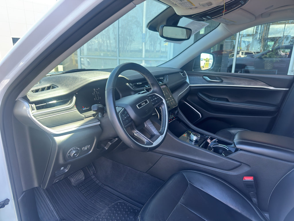 Used 2021 Jeep Grand Cherokee L Limited RWD image 3