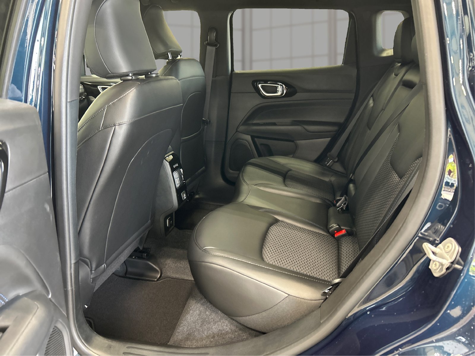 New 2026 Jeep Compass Latitude AWD/4WD image 10
