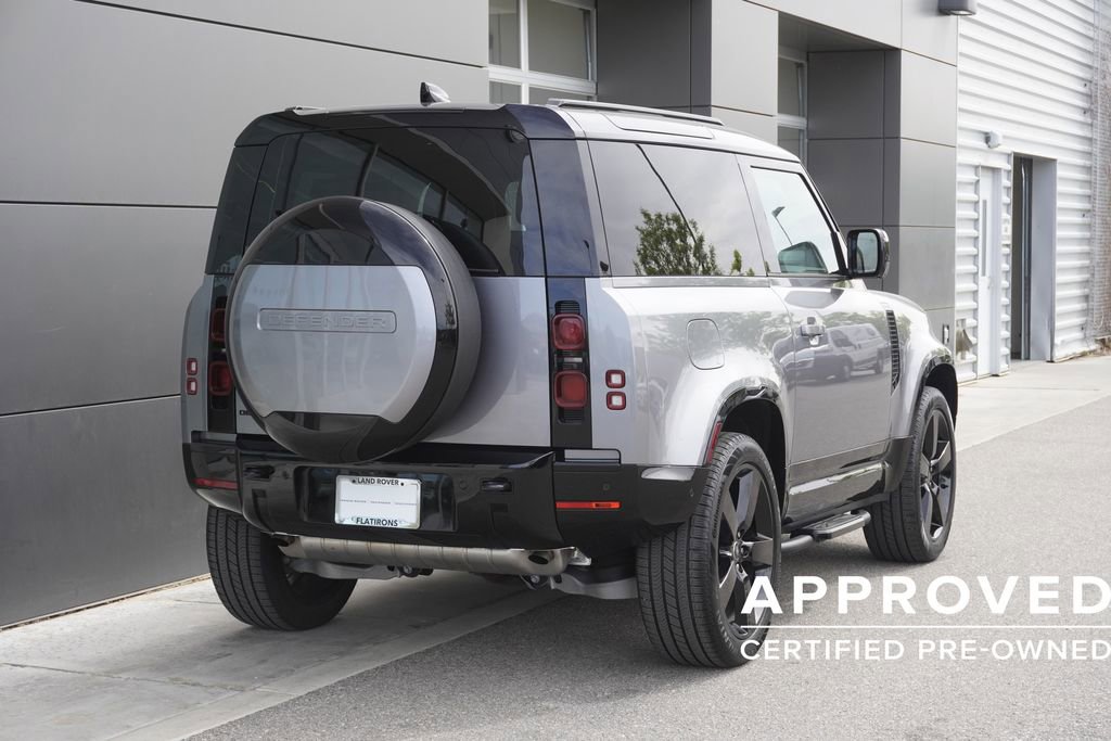 Used 2024 Land Rover Defender 90 X-Dynamic SE AWD/4WD image 2
