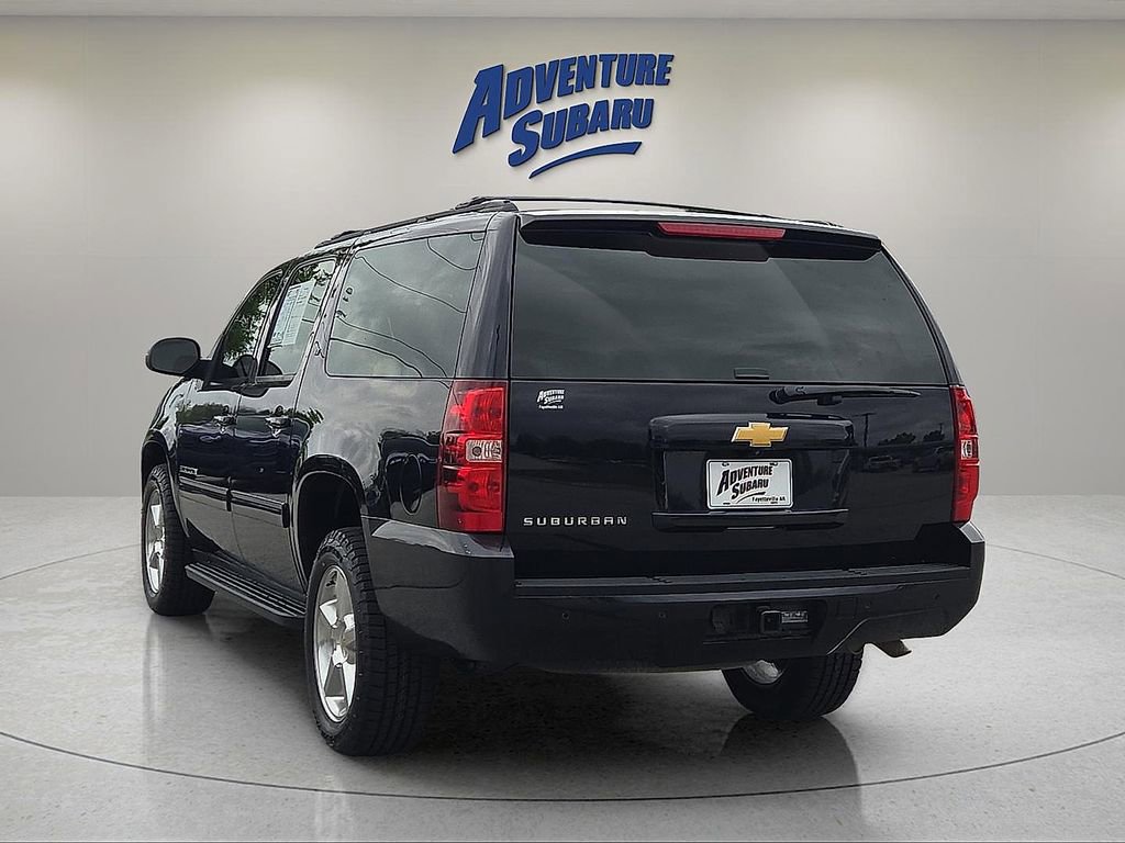 Used 2014 Chevrolet Suburban LT image 5